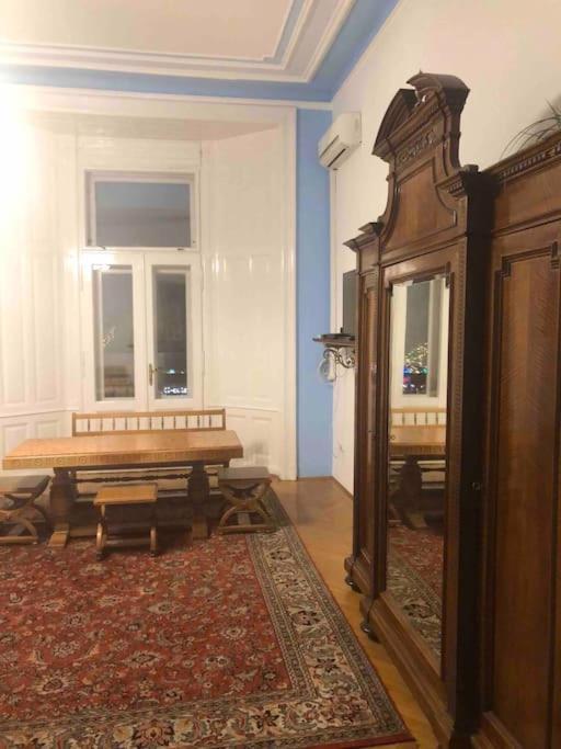 City Central Apartments 2 Next To New York Cafe Budapest Luaran gambar